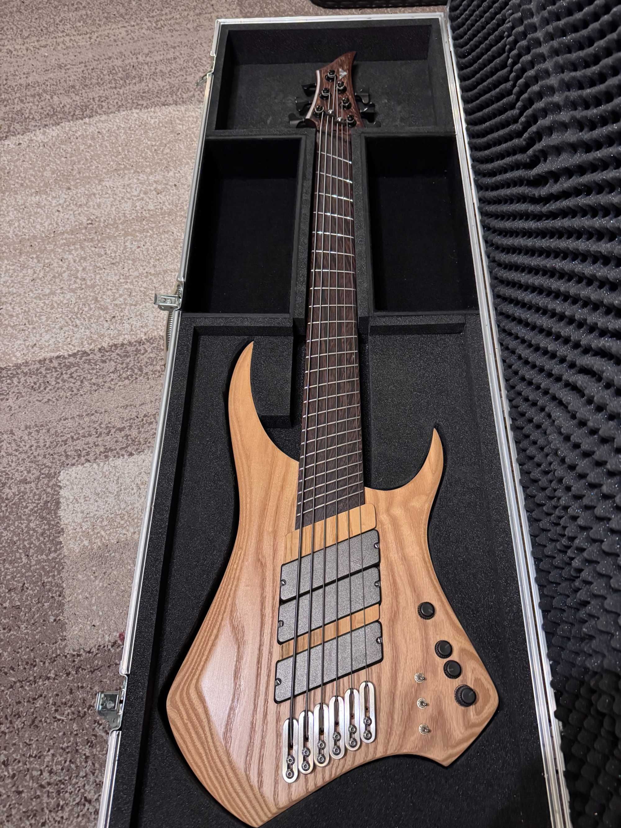 Gitara Basowa 6 strun - P.Kamecki Multiscale Bass