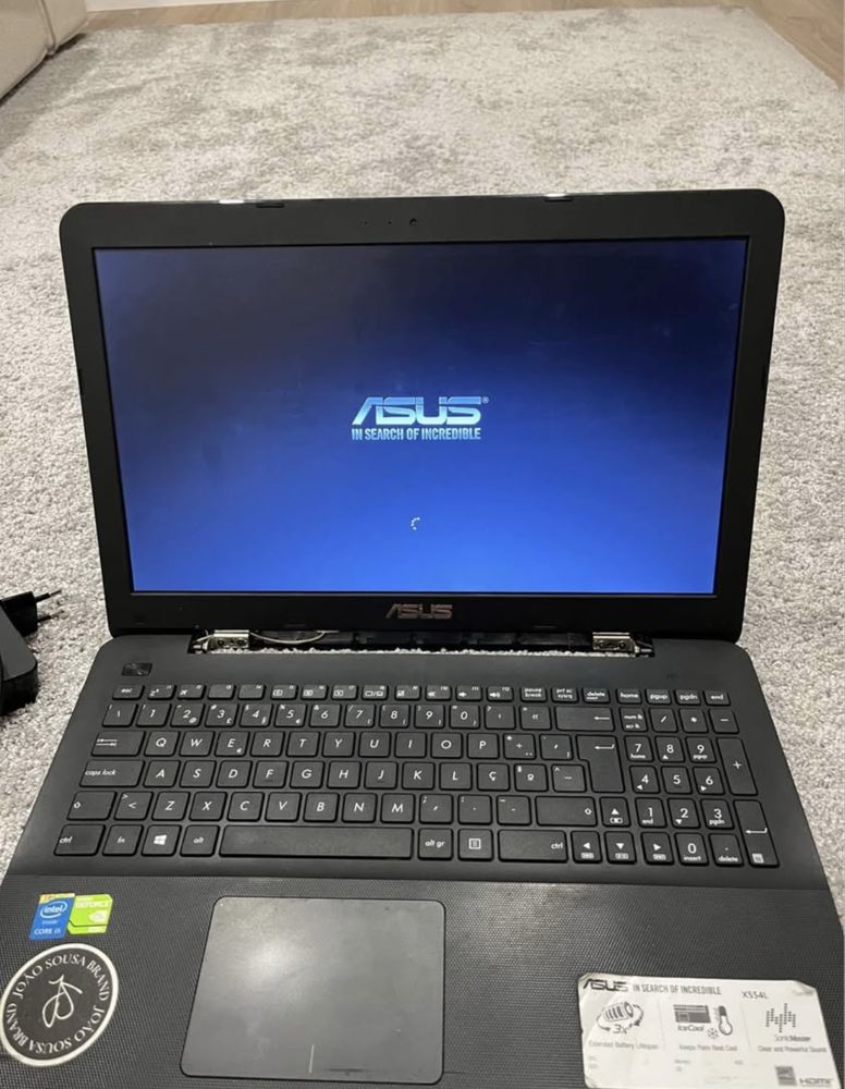 Portatil Asus x554L