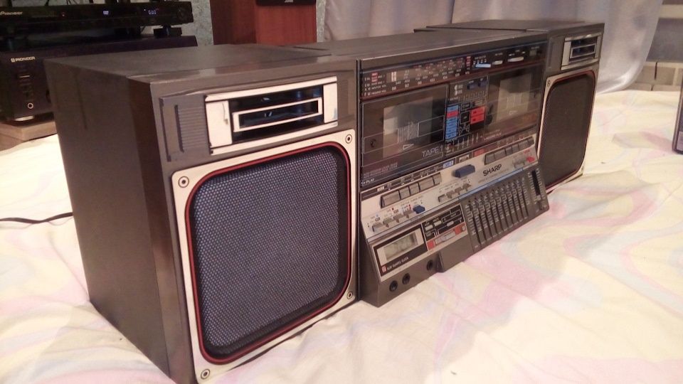 BoomBox Ghettoblaster SHARP GF 800 !
