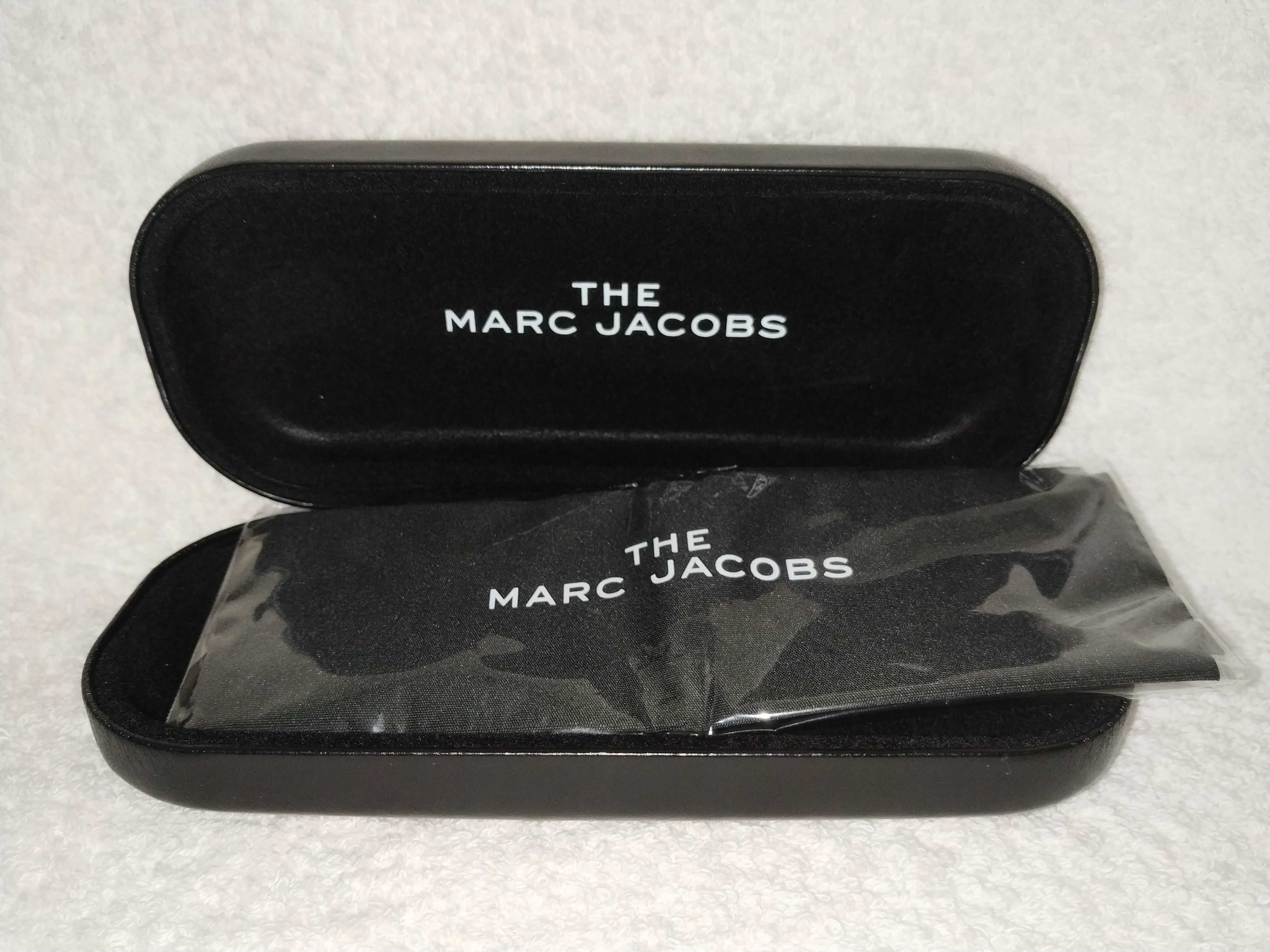 Estojos para óculos da marca MARC JACOBS