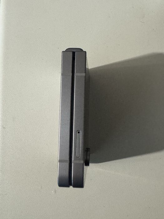 Продам Samsung flip 6