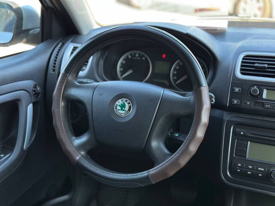 Skoda Fabia• 1.6 MPI • 2008 рік • Захар Auto House •Автокредитування•