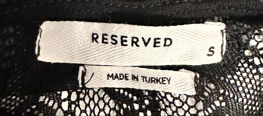 Czarna koronkowa bluzka Reserved S
