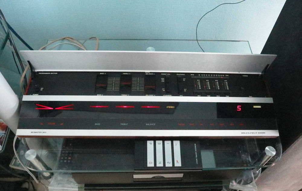 Ресивер усилитель Bang Olufsen Beomaster 2400 пульт