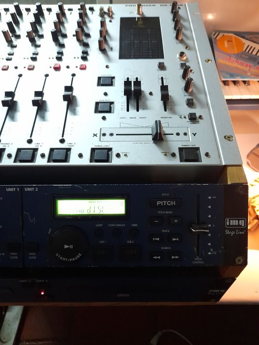 Behringer Pro Mixer DX 1000 / Stage Cdmix Twin