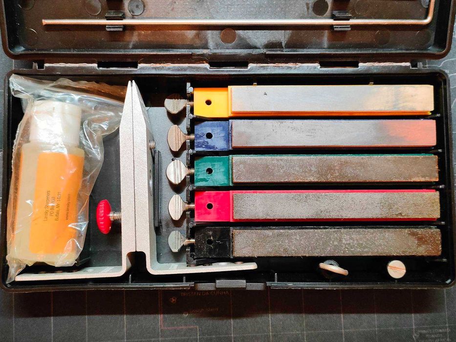 Zestaw do ostrzenia noży Lansky – 5 kamieni, akcesoria