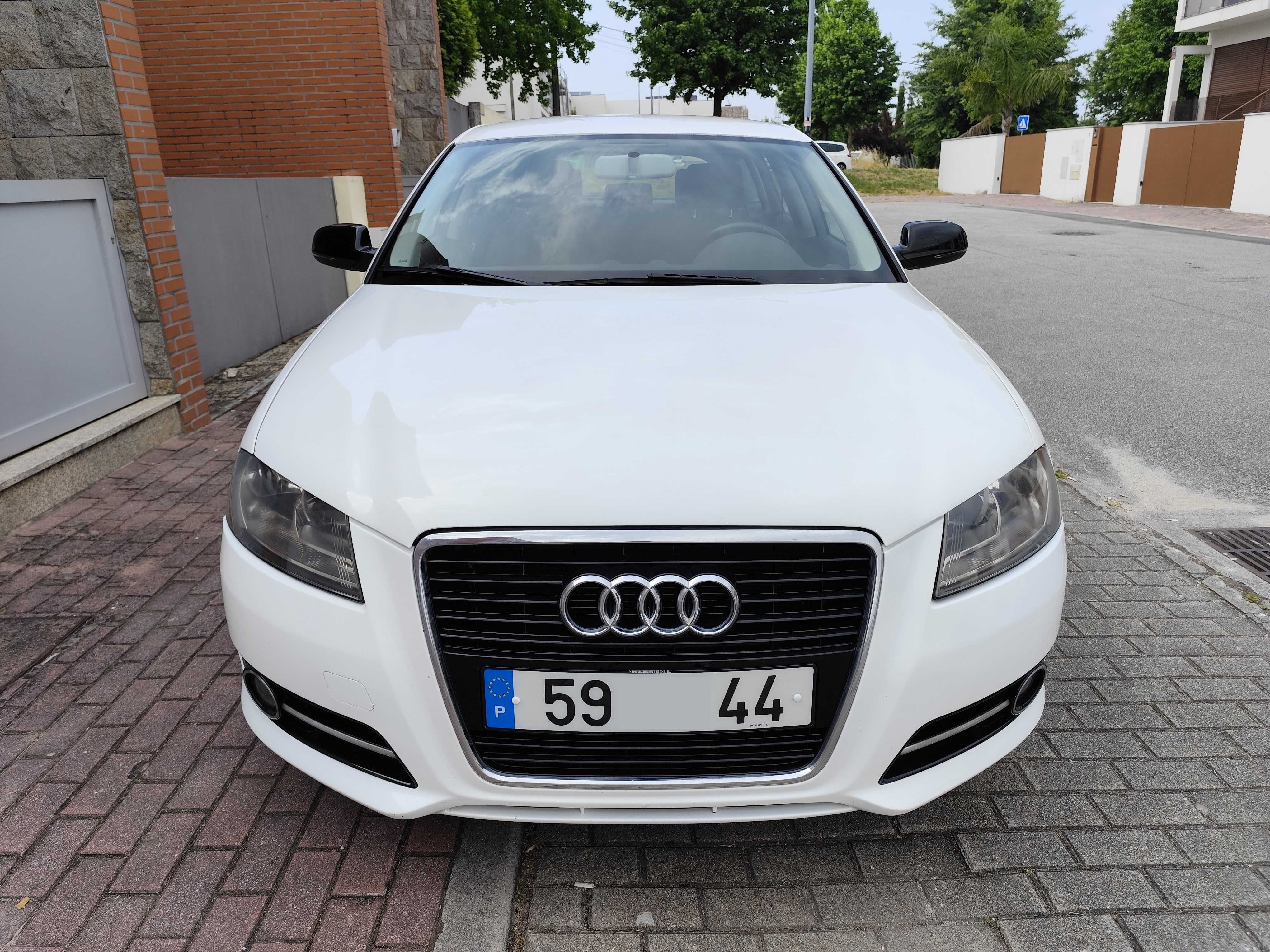 Audi A3 Sportback 1.6 Tdi - Impecável