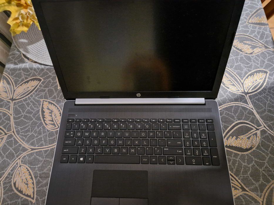 Laptopa HP Notebook 15-db0037nw