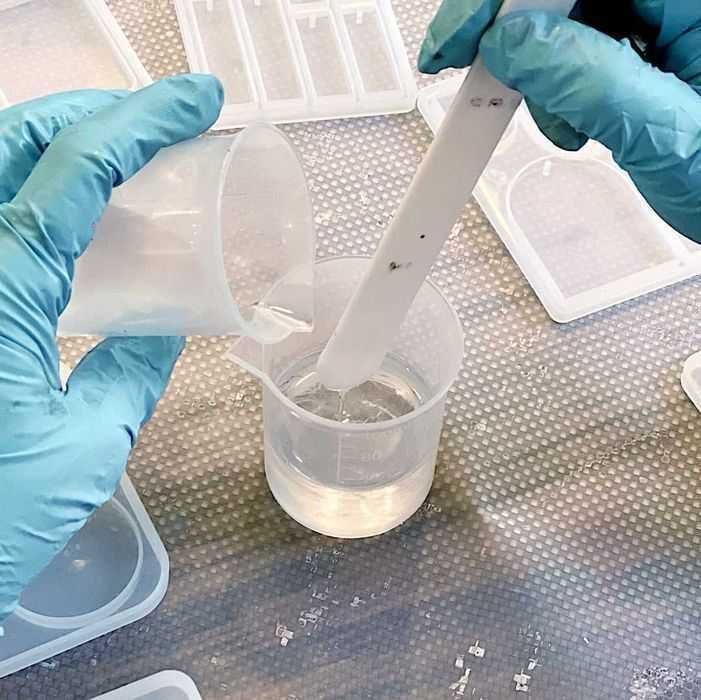 Odlewnicza zywica epoksydowa do grubych odlewów bezbarwna 1kg