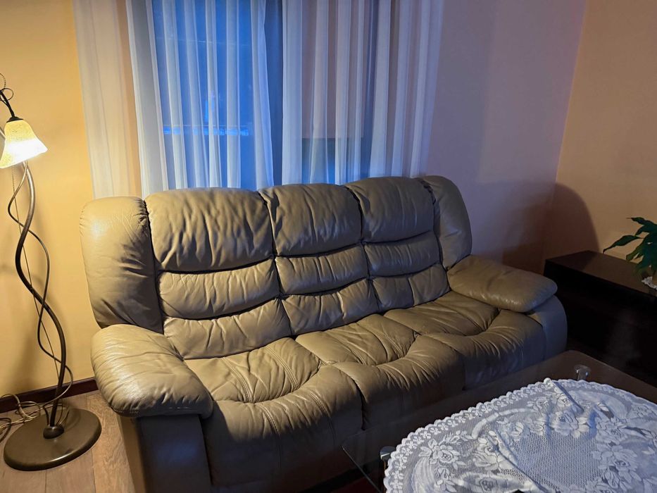 Oddam za 200 zł kanapę rozkładaną z funkcją spania + fotele gratis