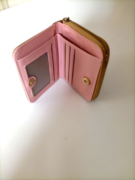 Carteira bege (dois compartimentos)