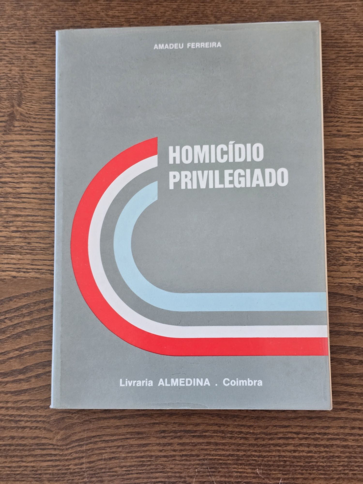 Livros jurídicos - Direito 1 = 5€ / 10 = 40€