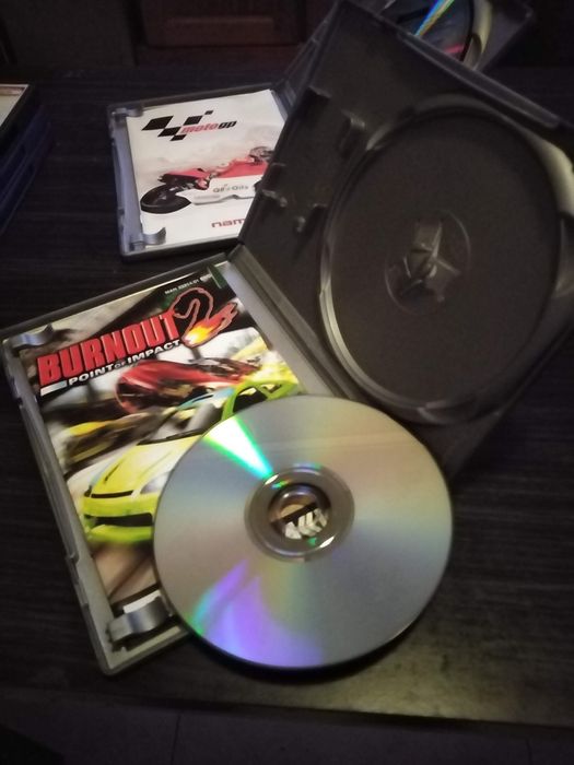 7 Jogos Ps2, como novos!