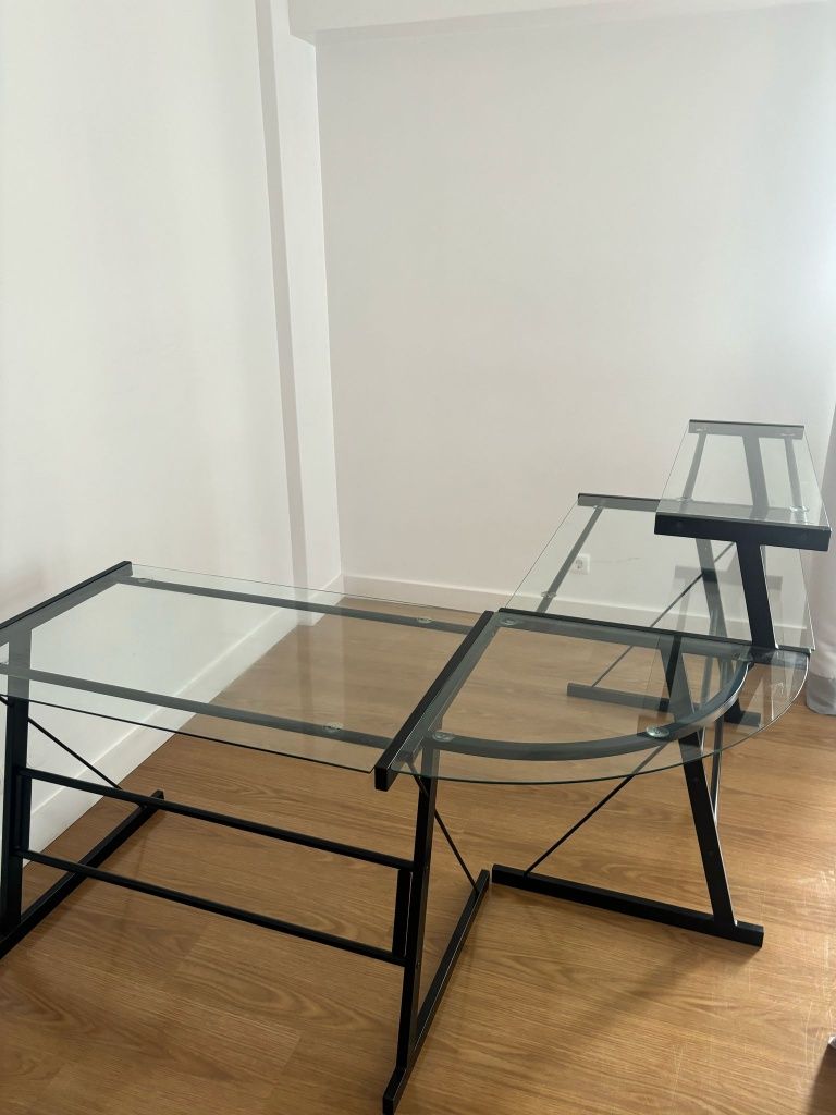 Secretária modular em metal e vidro