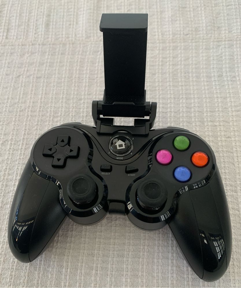 Gamepad com adaptador para telemóvel