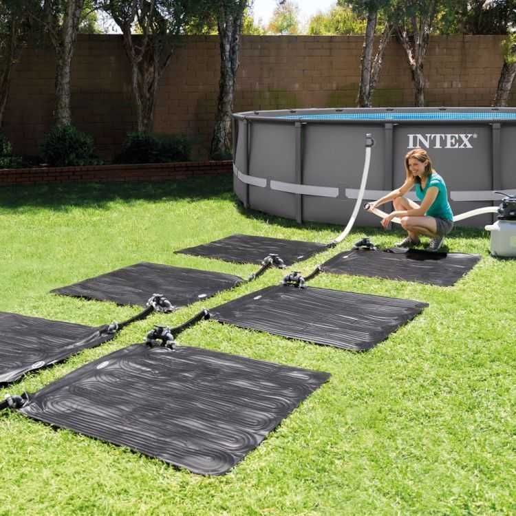 Mata solarna podgrzewająca wodę do basenu Intex