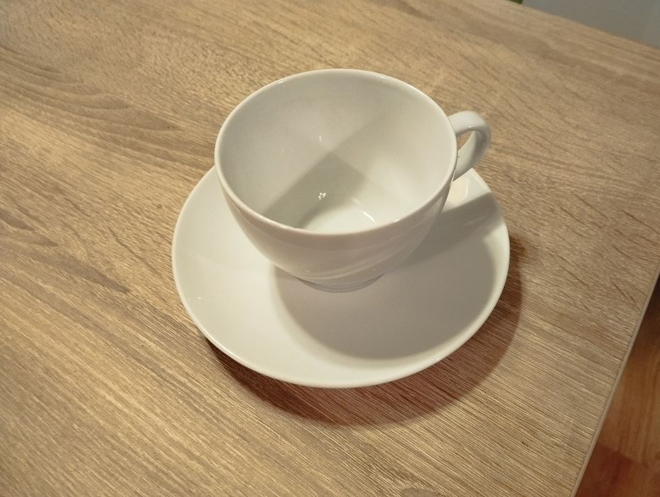 Filiżanka ze spodkiem Ikea