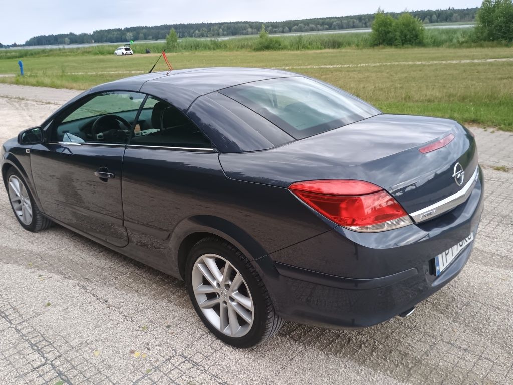 Opel Astra Cabrio 2007 r. 135 tyś