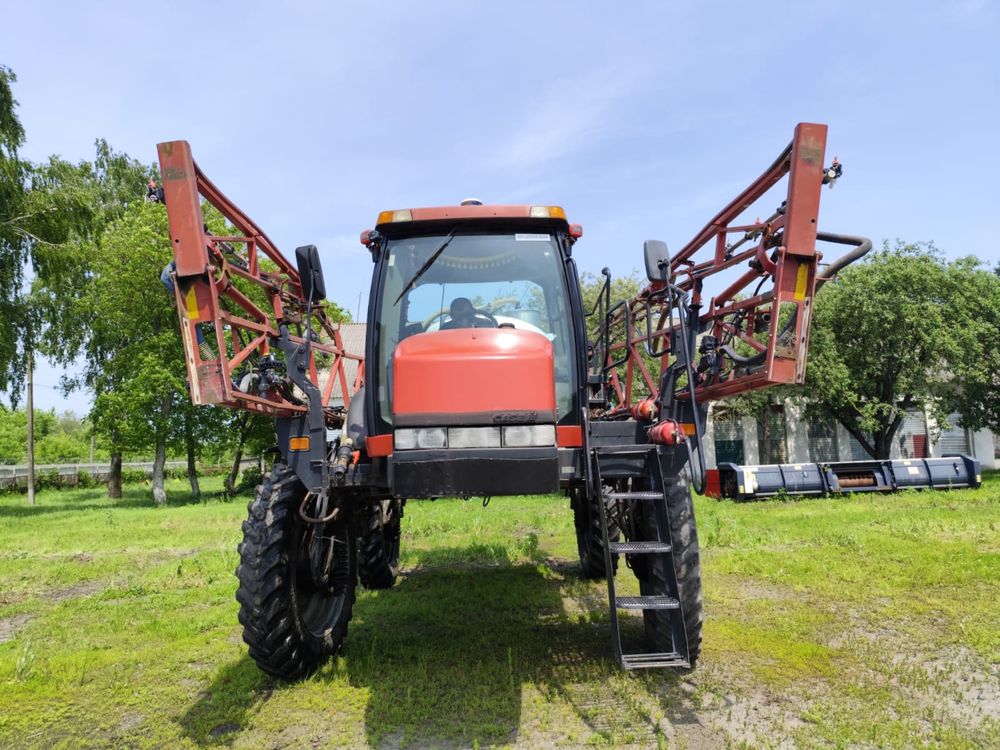 Самохідний оприскувач Case IH 3330 2010р