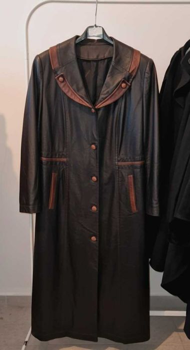 Casaco Longo em Pele Genuína - Tamanho XL
