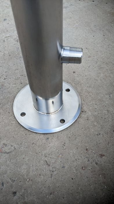 Садовая колонка из нержавейки.