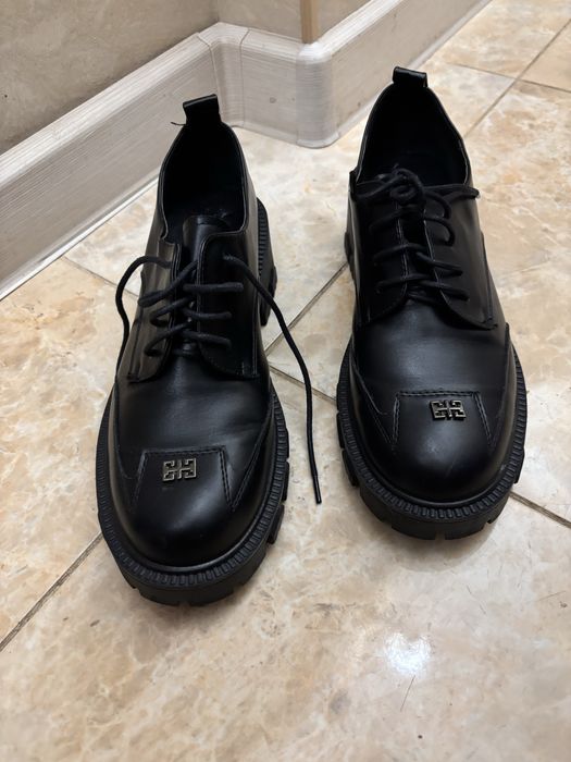 Продам кожаные полуботинки