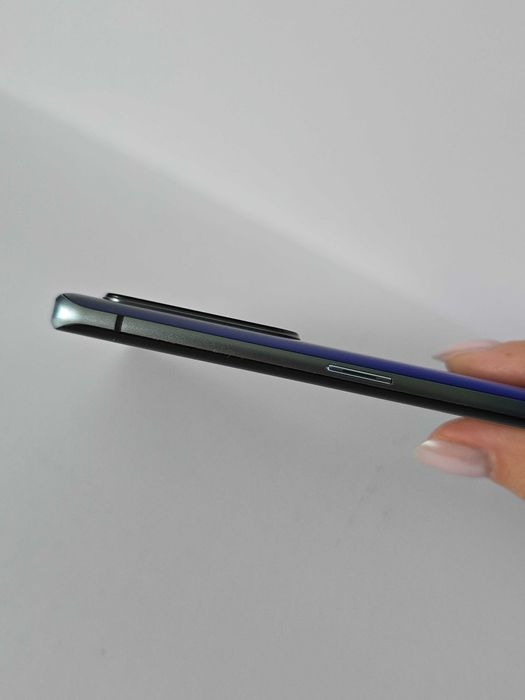 Telefon Oppo Reno 3 Pro używany, w bardzo dobrym stanie