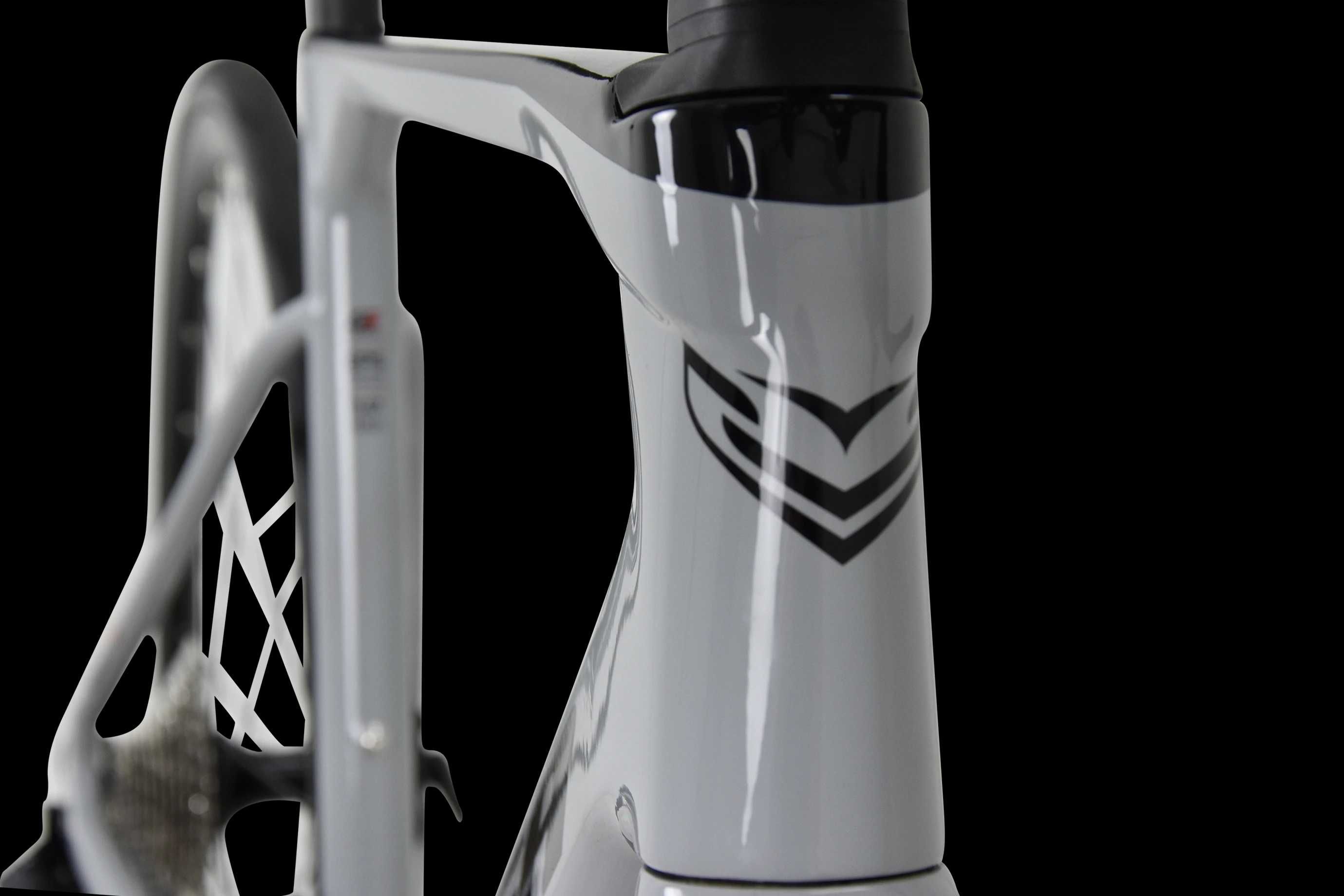 Nowy rower szosowy SENSA GIULIA GF Special Disc Carbon 105 Di2 2x12