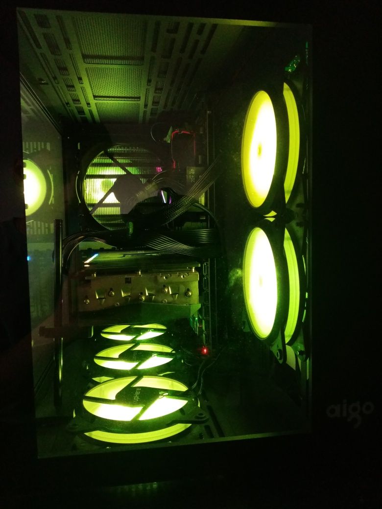 Komputer gamingowy +monitor