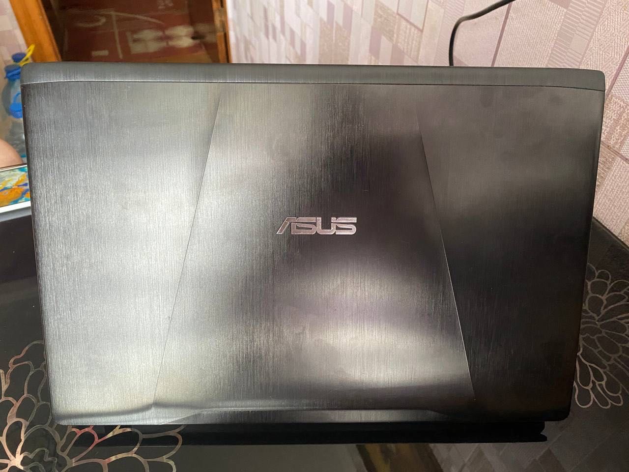 Стан нового! Ігровий Asus FX553VE 15.6" i5-7300HQ GTX 1050 Ti
