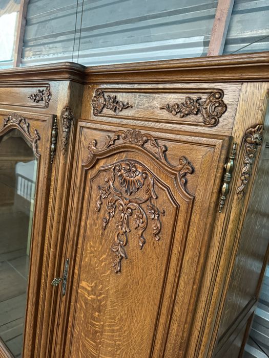 Witryna Ludwikowska , Lite Drewno