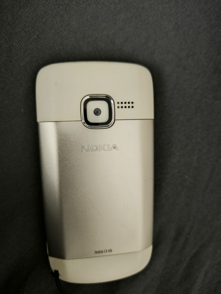 Nokia C3-00 złota