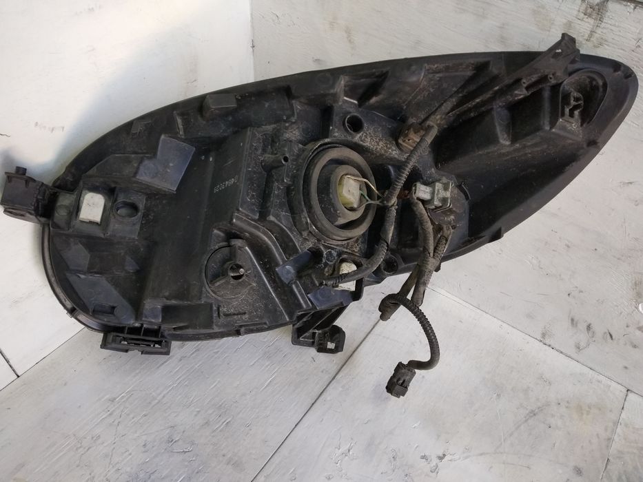 Фари передні Citroen C1 Toyota Aygo Peugeot 107 фара
