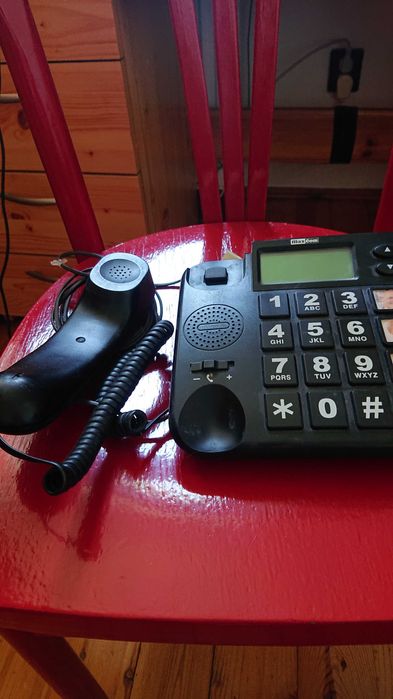 Telefon stacjonarny z dużymi przyciskami Maxcom