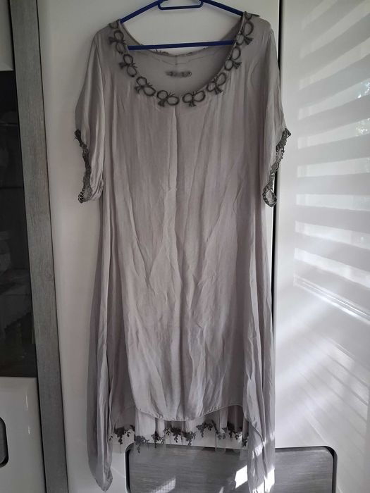 Jedwabna, włoska sukienka, r. XXL.