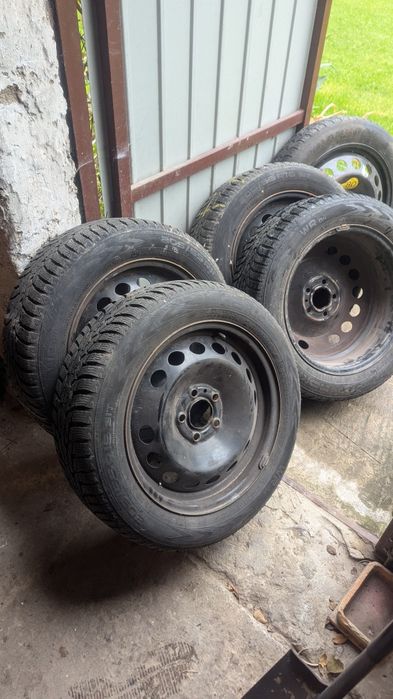 Opony Zimowe Nokian Wr D4 205/54/r16 plus felgi stalowe 5x108