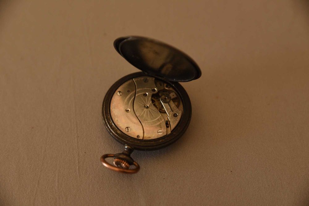 Antigo relogio de bolso Fenianos