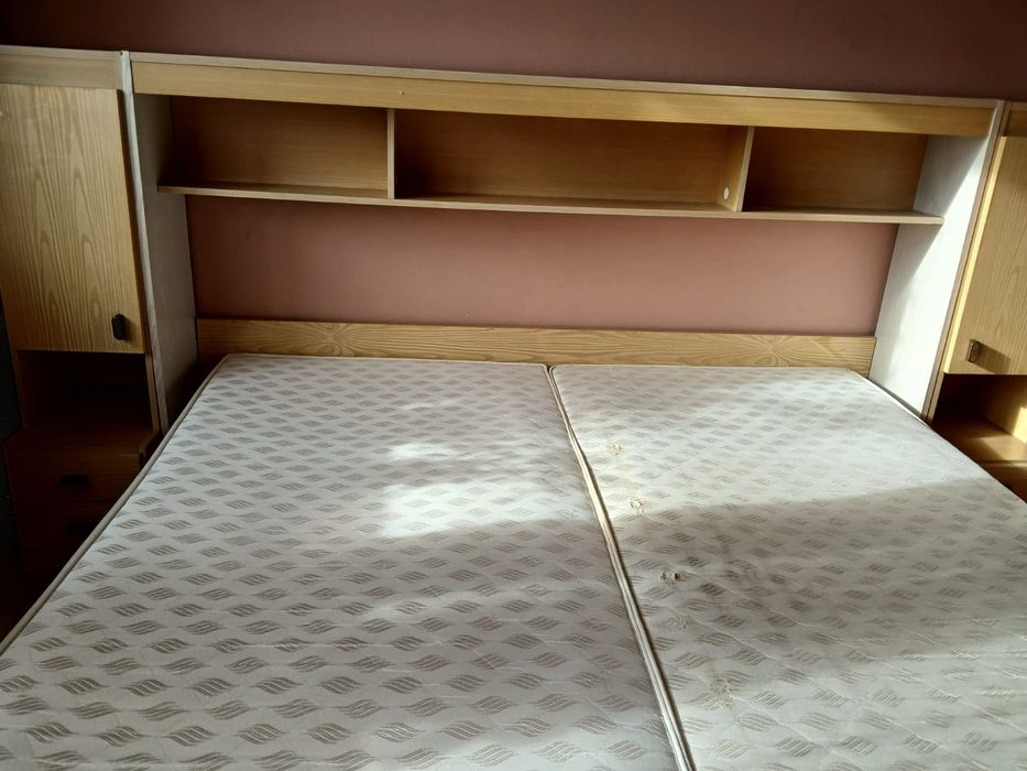 Komplet mebli do sypialni, łóżko, szafa, toaletka