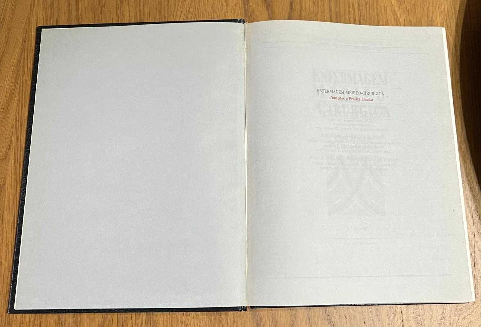 Livros Enfermagem Médico Cirúrgica - Volume 1 e Volume 3