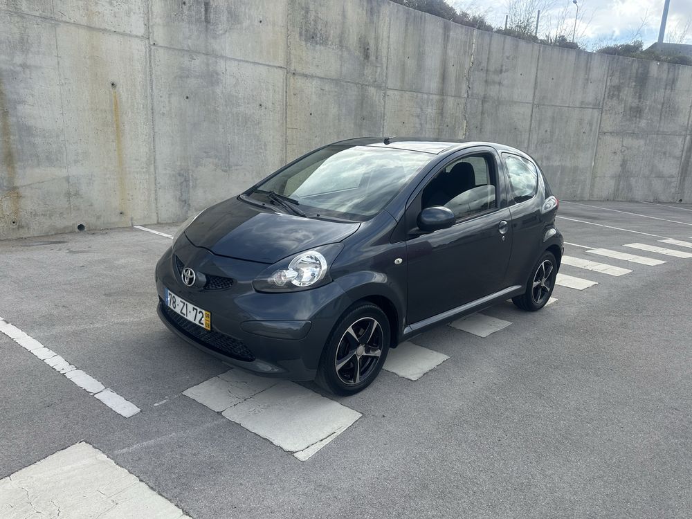 Toyota aygo 2008 impecavel com apenas 174000