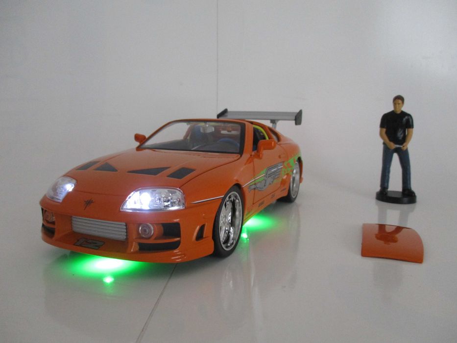 Miniatura - TOYOTA SUPRA 1995 da JADA - Escala 1.18
