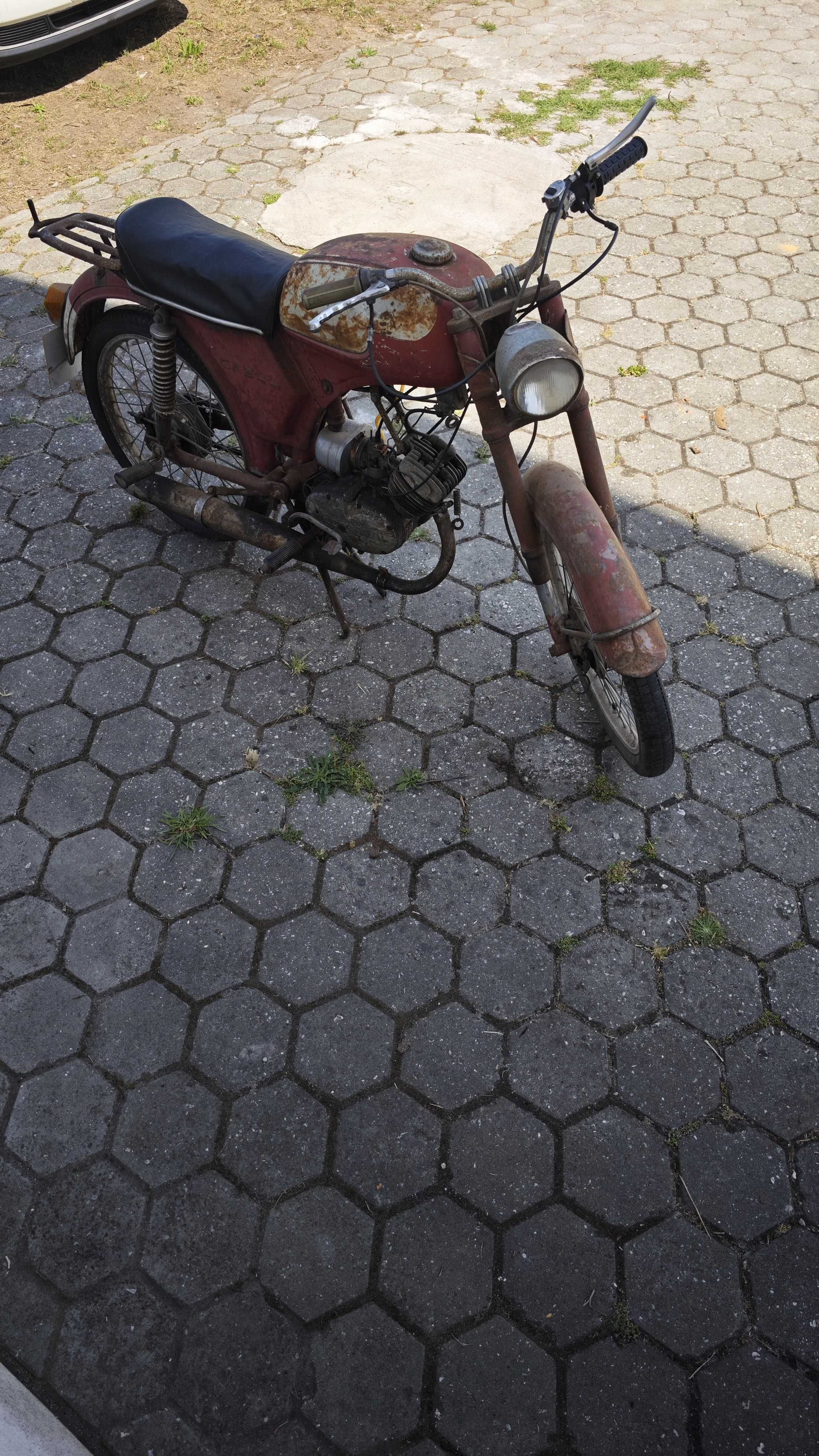 Vendo mota de marca histórica Casal K16 50cc – 273 937 km
