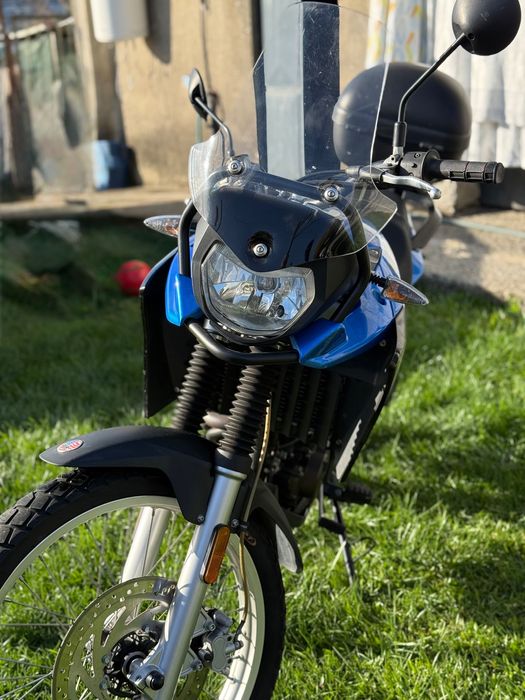 Motociclo UM Adventure