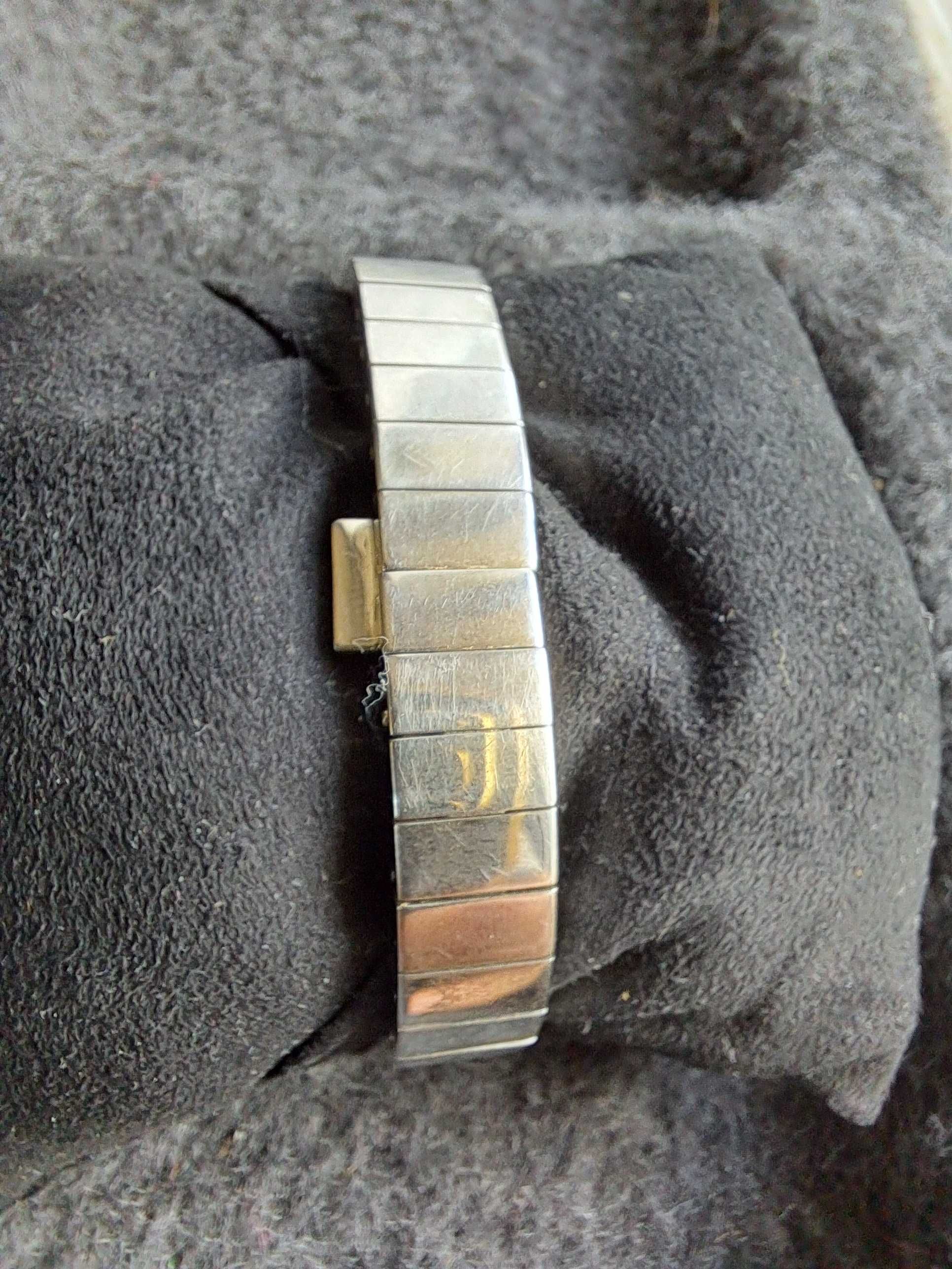 Damski zegarek Tissot TTONNEAU T621.29581 z diamentami. Piękny !