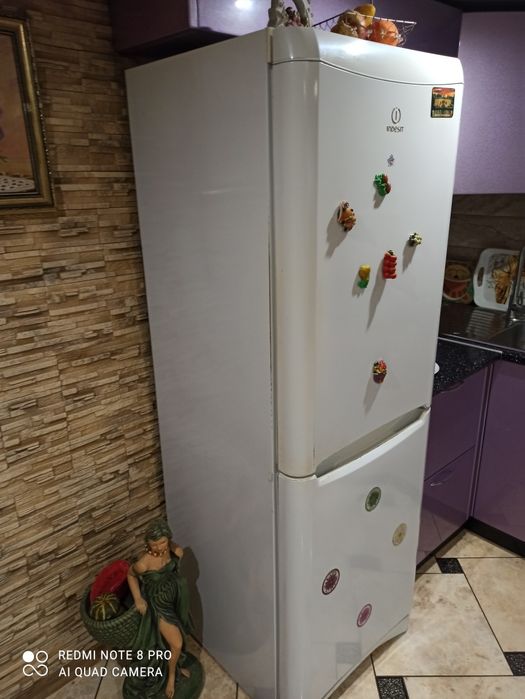 Холодильник індезіт