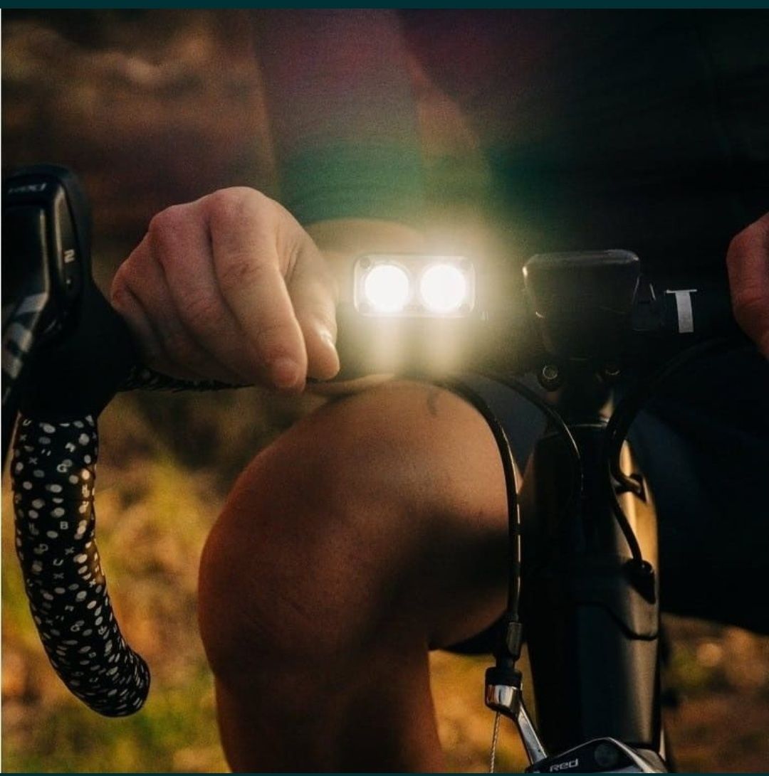 Lampka rowerowa Knog Blinder Road 400