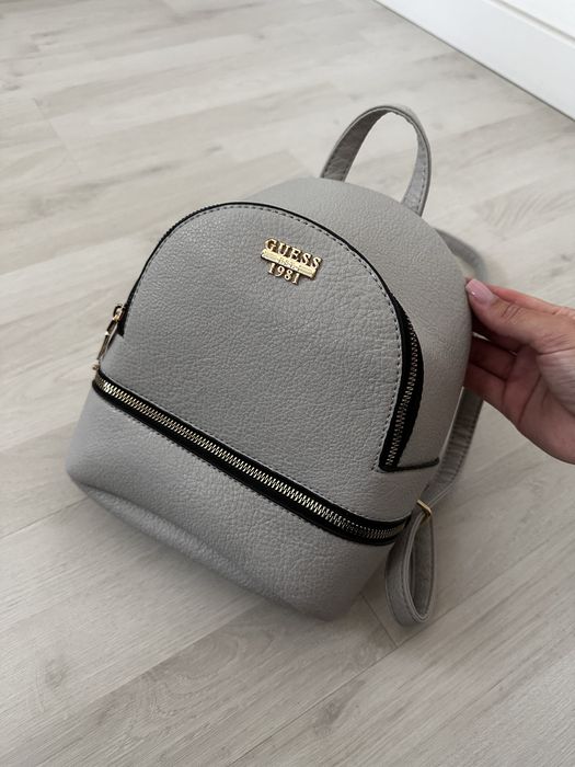 Szary plecak mały elegancki
