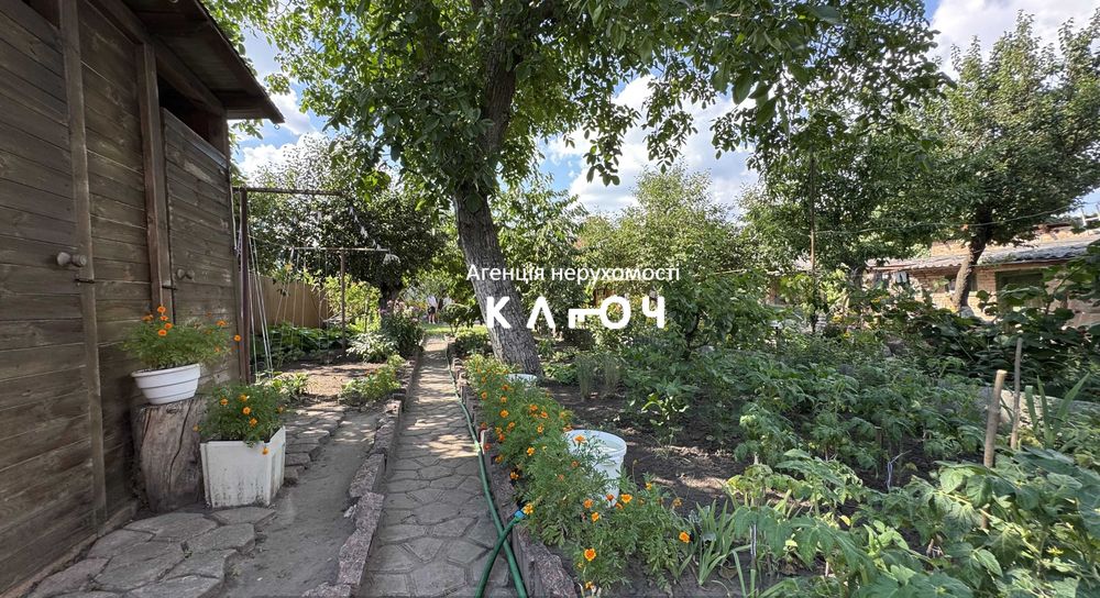 Продаж частини будинку, чудовий житловий стан, район Новомиколаївка