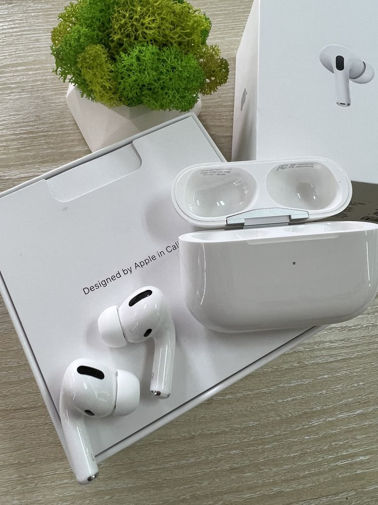 AirPods Pro with Wireless Charging Case Original!