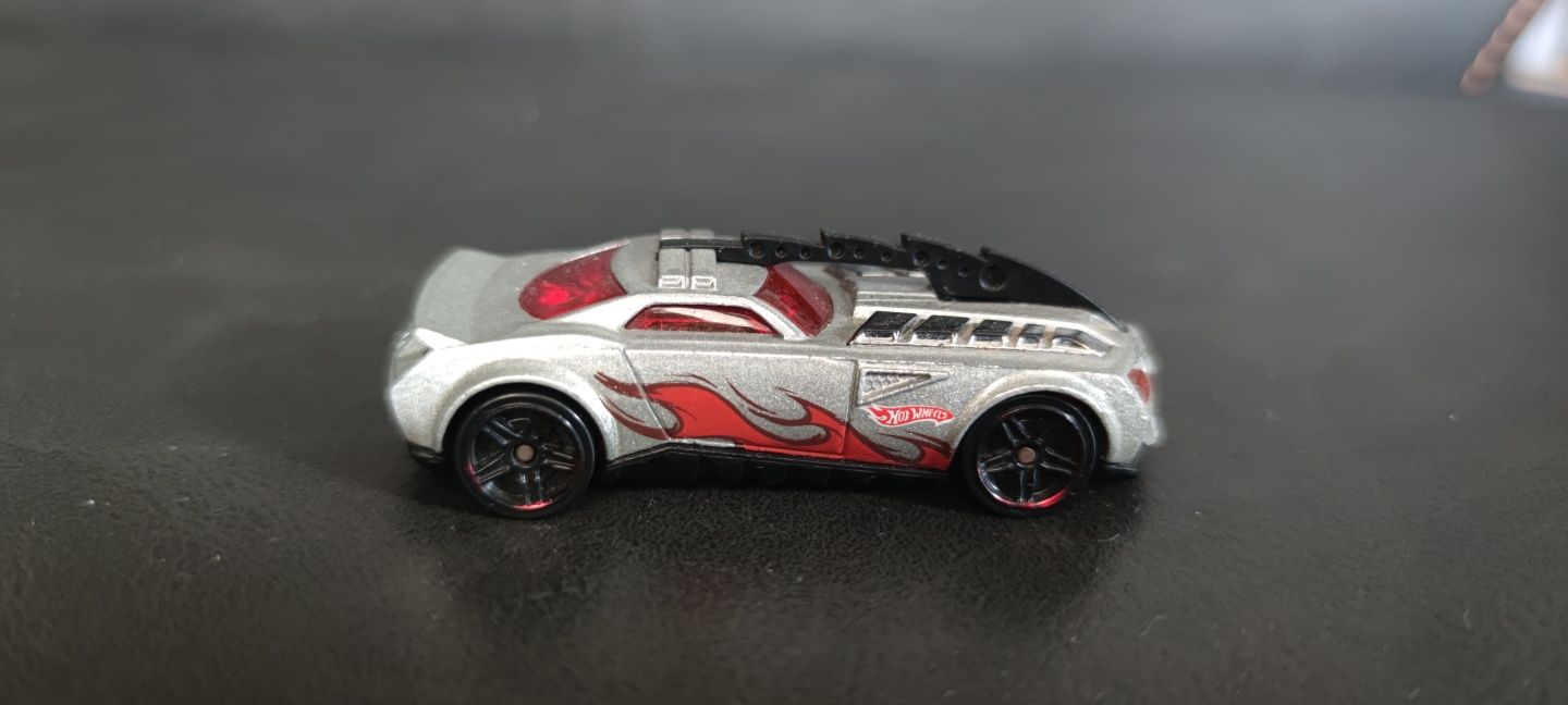 Hot Wheels Barbaric